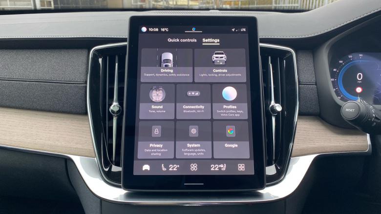 Volvo XC90 2.0 T8 PHEV Plus Dark 5dr AWD Geartronic Estate